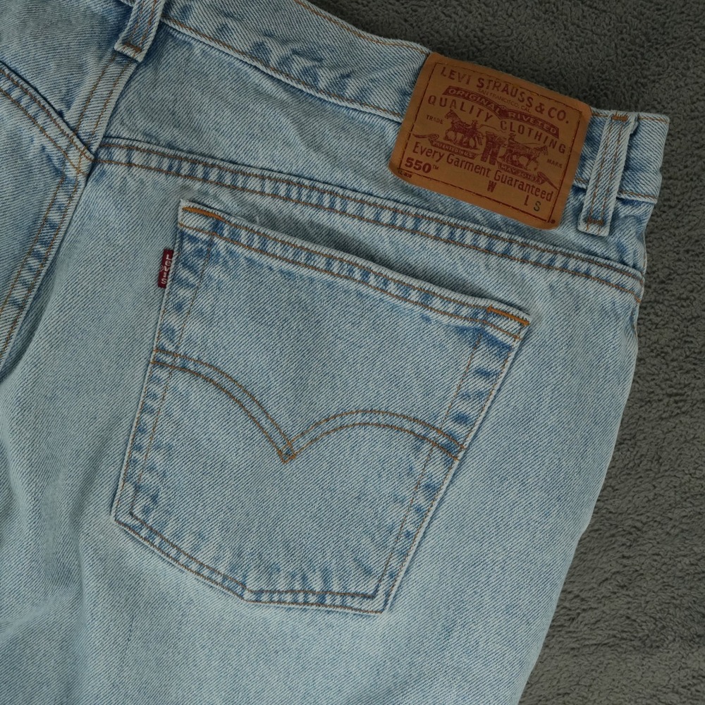 VTG Levi's 550 Jeans Womens 22 S Light Wash Denim‎ Relaxed Fit Tapered High Rise